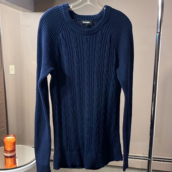 Express Navy Blue Cable Knit Cotton Long Sleeve Sweater Size Medium - Picture 2 of 11